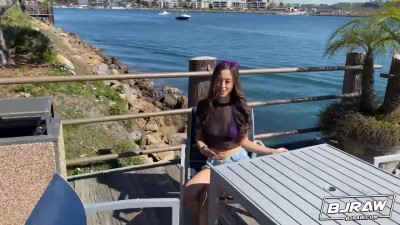 Asian angel with nice face Alexias sucks on the knees in POV