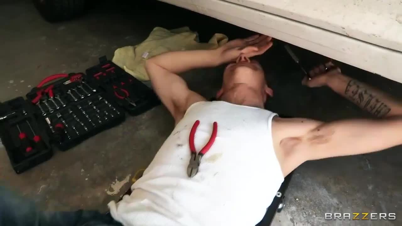 Good-looking Latina teen Janice Griffith screwed in a hardcore mode