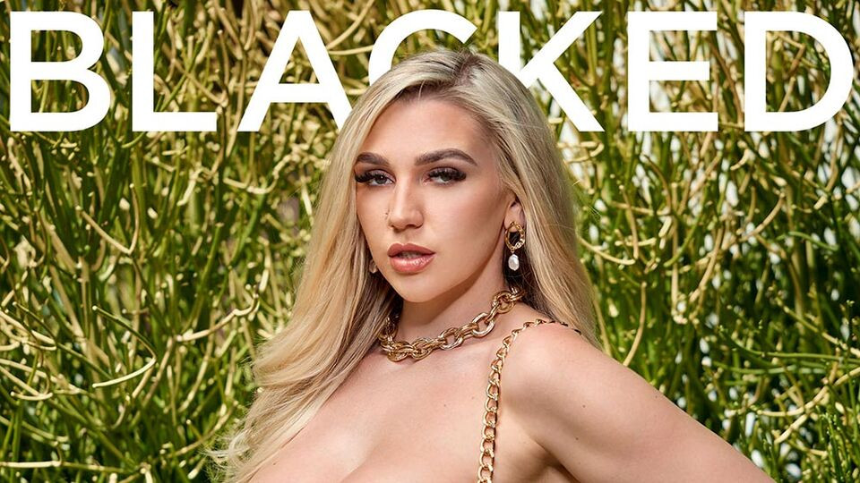 Blondie with big boobs Kendra Sunderland screwed by dark penis - ePornTube